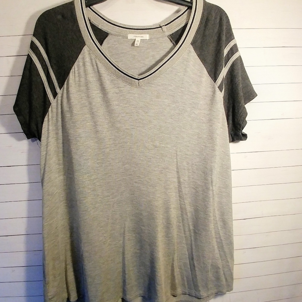Maurices V-neck T